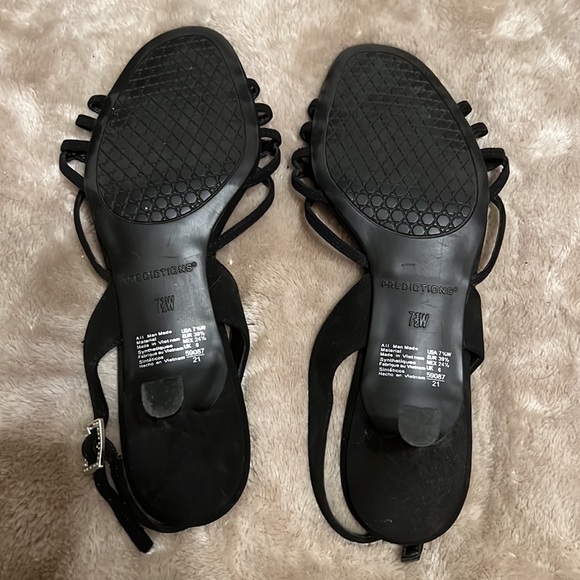 Black Predictions Strappy Suede like Heels size 7.5 wide - Picture 4 of 4